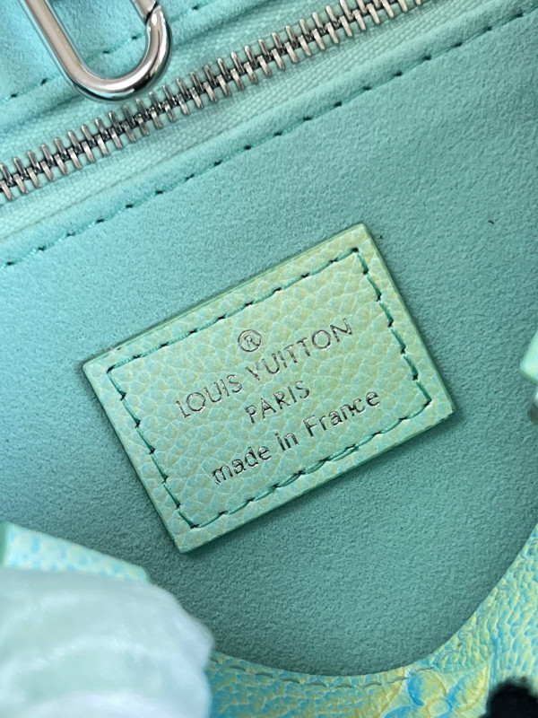 l0*is V*t0n onthego pm