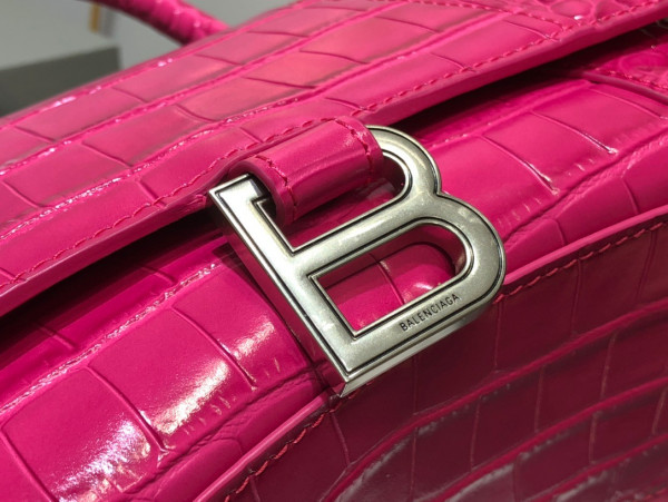 Ba*len*cia*ga hourglass