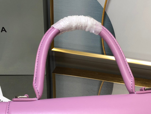 Ba*len*cia*ga  hourglass stretched top handle bag