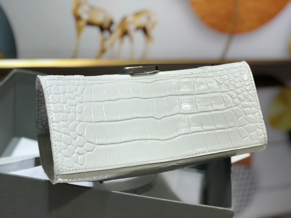 Ba*len*cia*ga hourglass