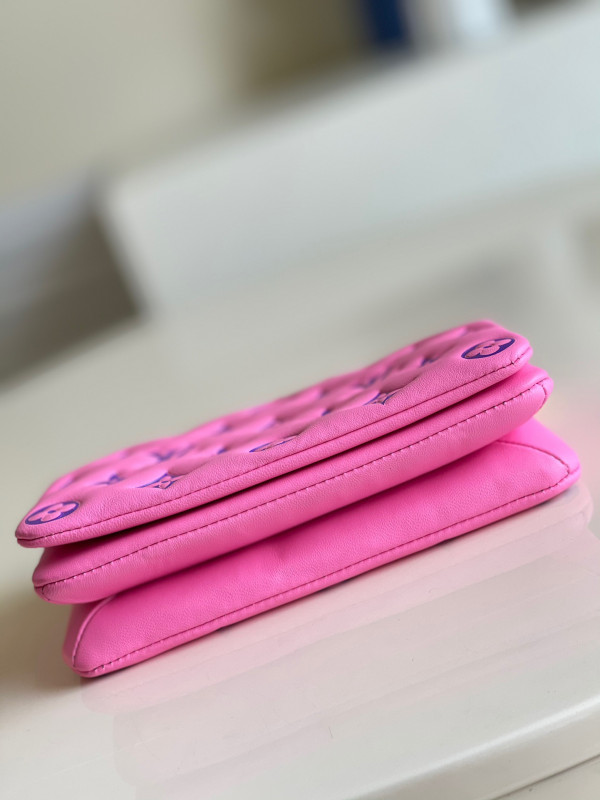 l0*is V*t0n pochette coussin