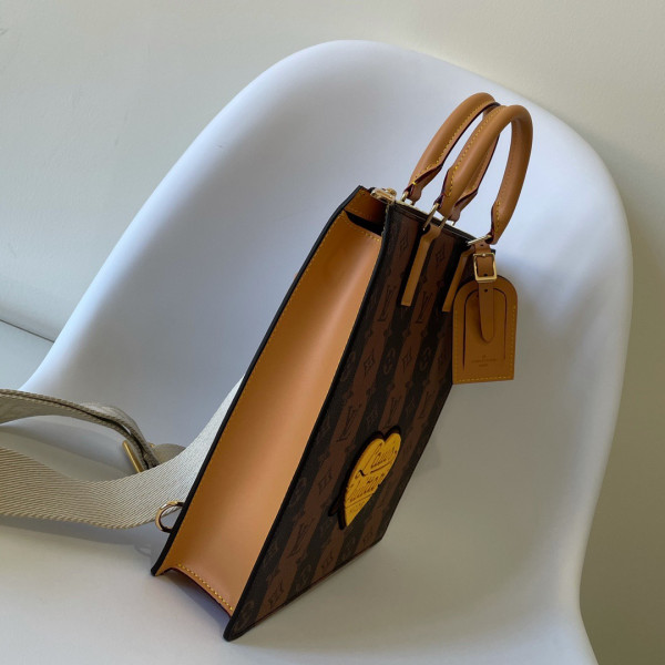 l0*is V*t0n sac plat cross