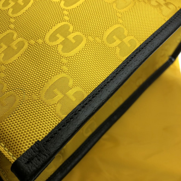 G*u*i off the grid tote bag