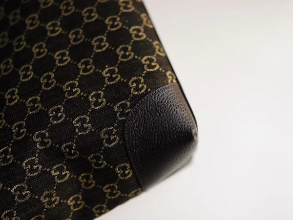 G*u*i ophidia medium tote with web