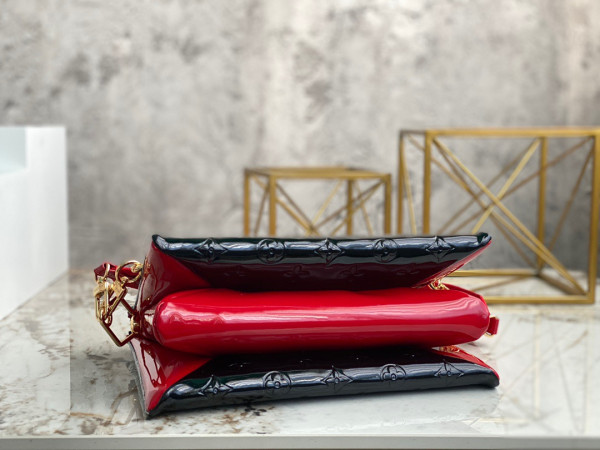 l0*is V*t0n coussin pm