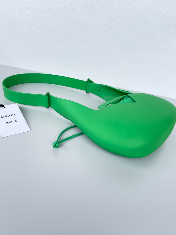 bo*te*ga Ve*ne*ta punch