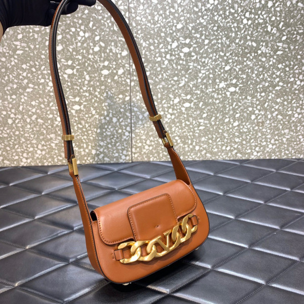 VALENTINO VLOGO CHAIN SMALL CALFSKIN SHOULDER BAG