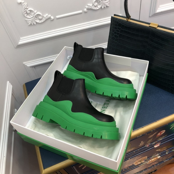 bo*te*ga Ve*ne*ta tire