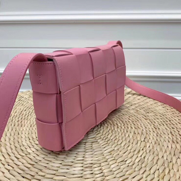 bo*te*ga Ve*ne*ta cassette