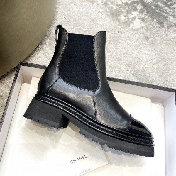 CL ANKLE BOOTS
