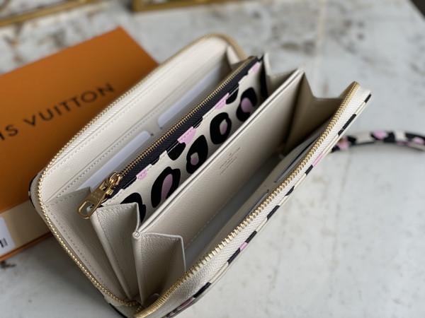 l0*is V*t0n zippy wallet