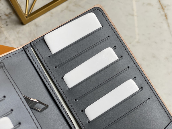 l0*is V*t0n brazza wallet