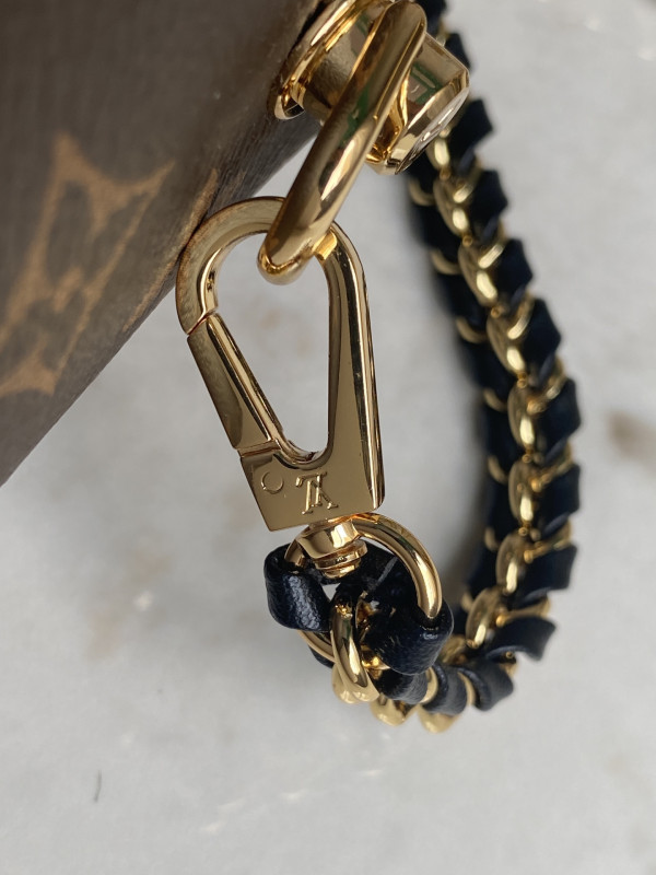 l0*is V*t0n vanity pm