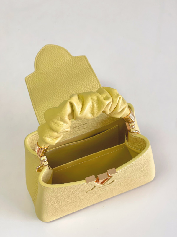 l0*is V*t0n capucines mini