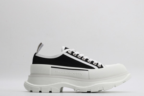 ale*d*r M*Q*en tread slick lace up