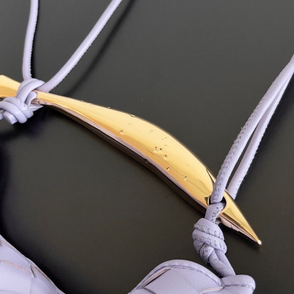 bo*te*ga Ve*ne*ta  mini sardine top handle bag