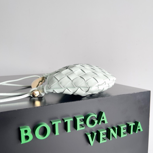 bo*te*ga Ve*ne*ta  mini sardine top handle bag