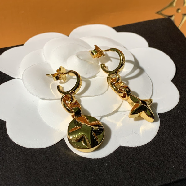 l0*is V*t0n earrings