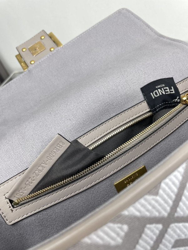 F**di baguette-26*13*6cm