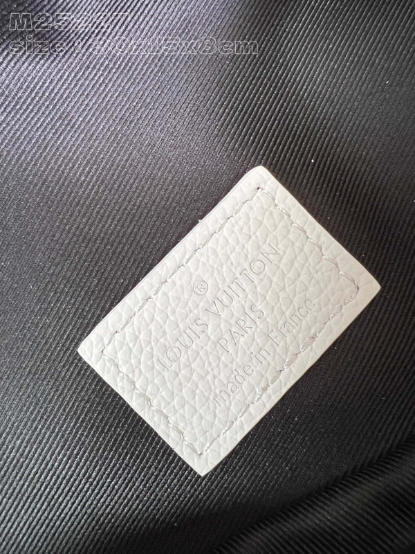 l0*is V*t0n rush bumbag-30*15*8cm