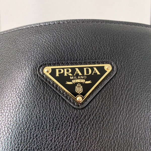 Pra*a medium leather handbag-25*18.5*12.5cm