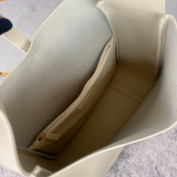 Y*L le 5 À 7 large soft hobo bag - 30x31x13cm