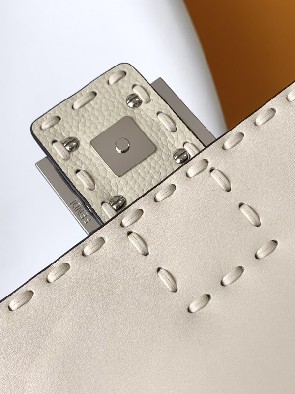 F**di baguette-20*5*13cm