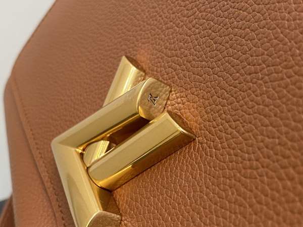 l0*is V*t0n soft twist-27*19*9cm