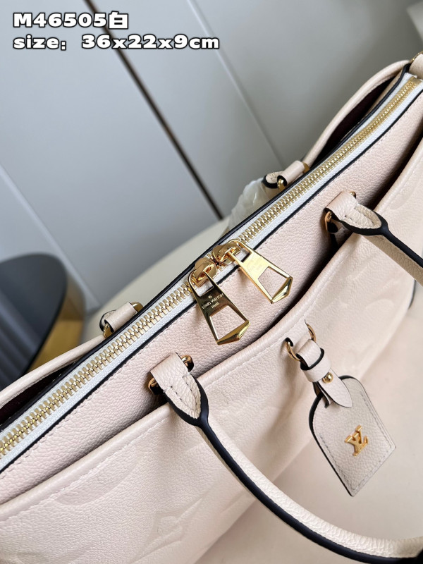 l0*is V*t0n trianon mm