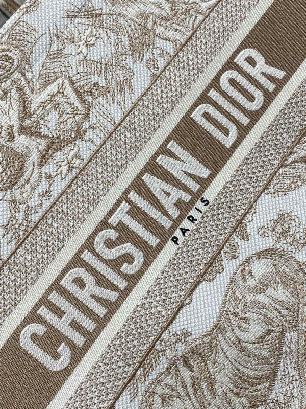 MEDIUM DIRO BOOK TOTE-36.5X27.5X16.5CM