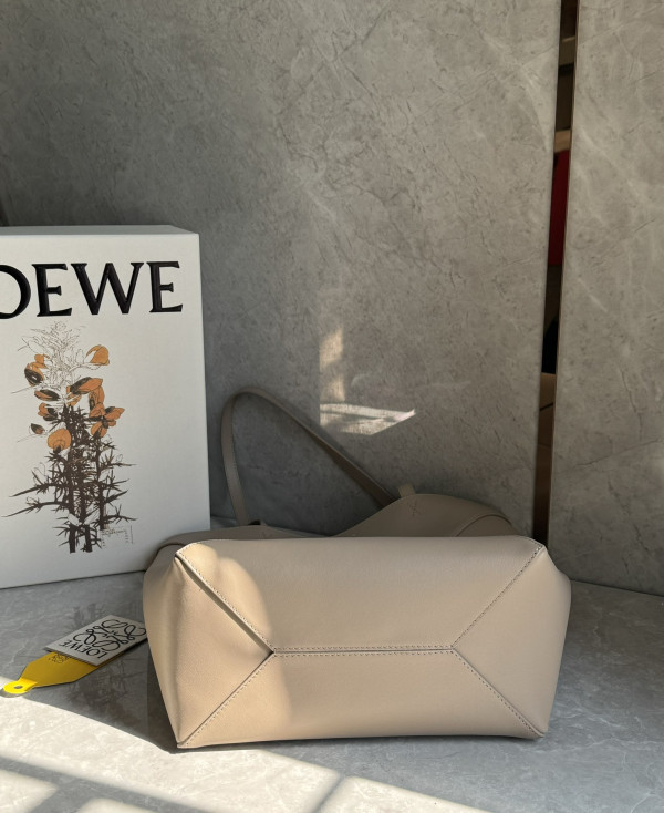 Lowee Puzzle Fold medium Tote -  25.5X14.5X31.5cm