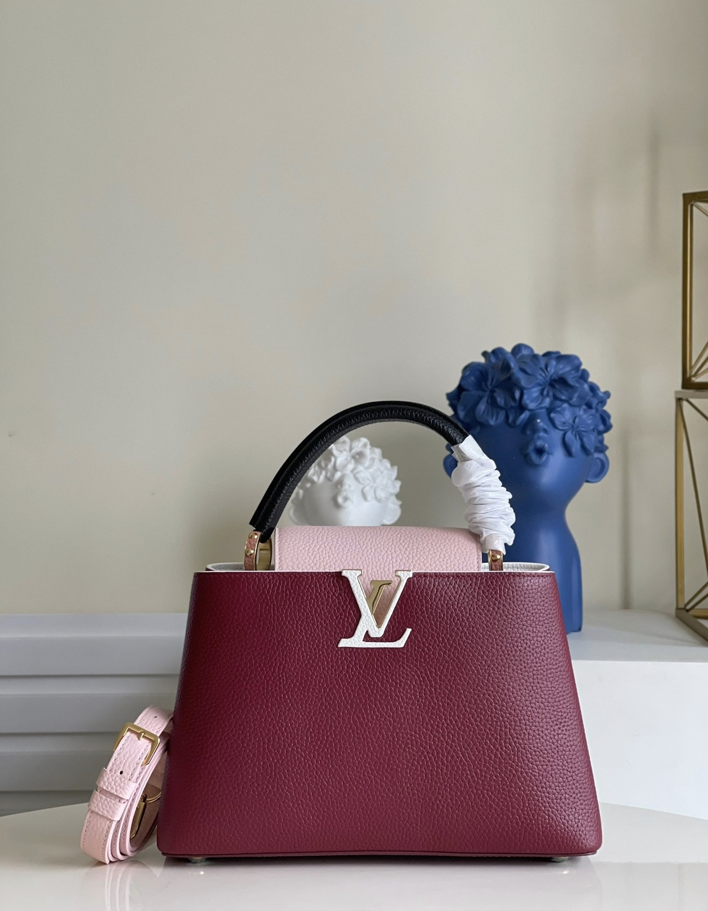 l0*is V*t0n capucines bb