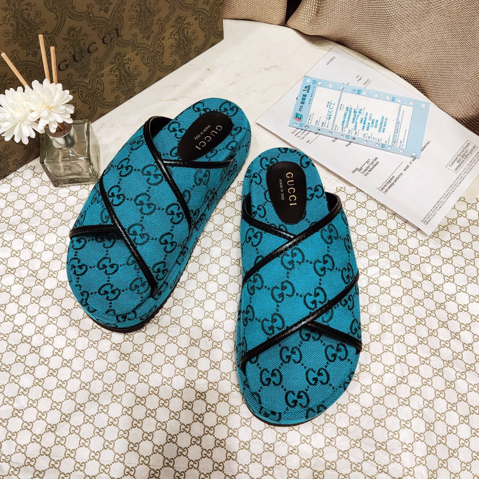 G*u*i gg multicolor platform sandal