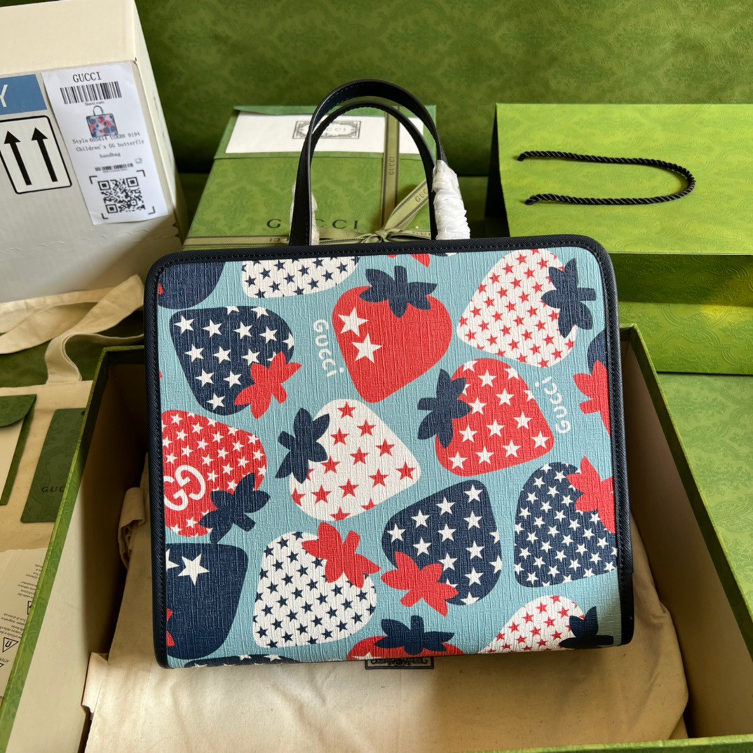 G*u*i children's strawberry star tote bag