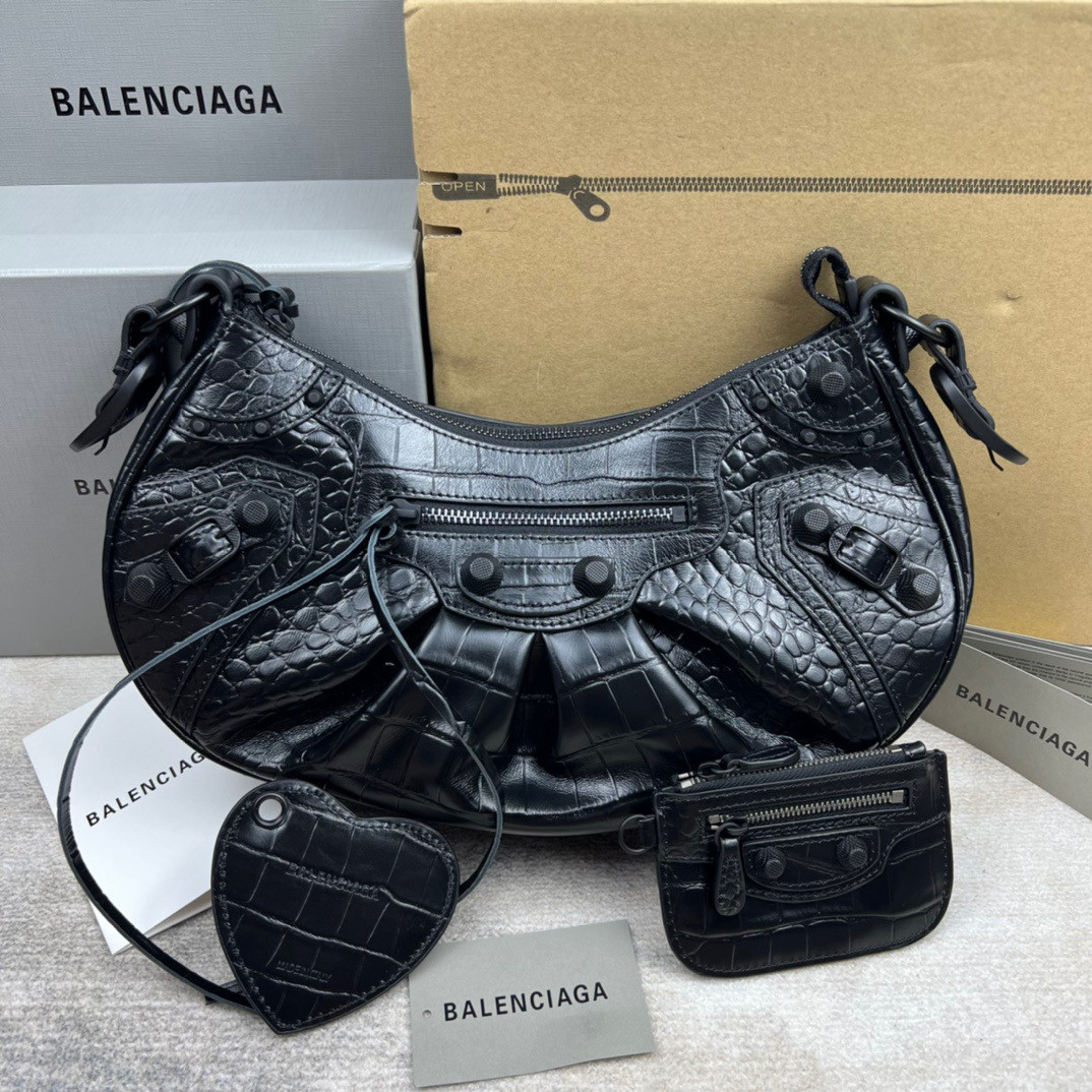 Ba*len*cia*ga women's le cagole small shoulder bag