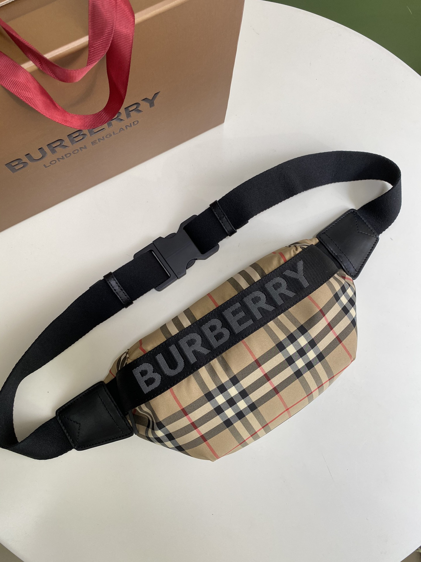 B**rry bum bag