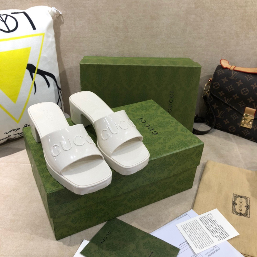 G*u*i women's rubber slide sandal