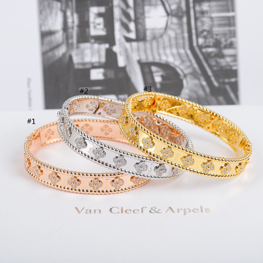 V*N CL*F & arpels  perlée bracelet