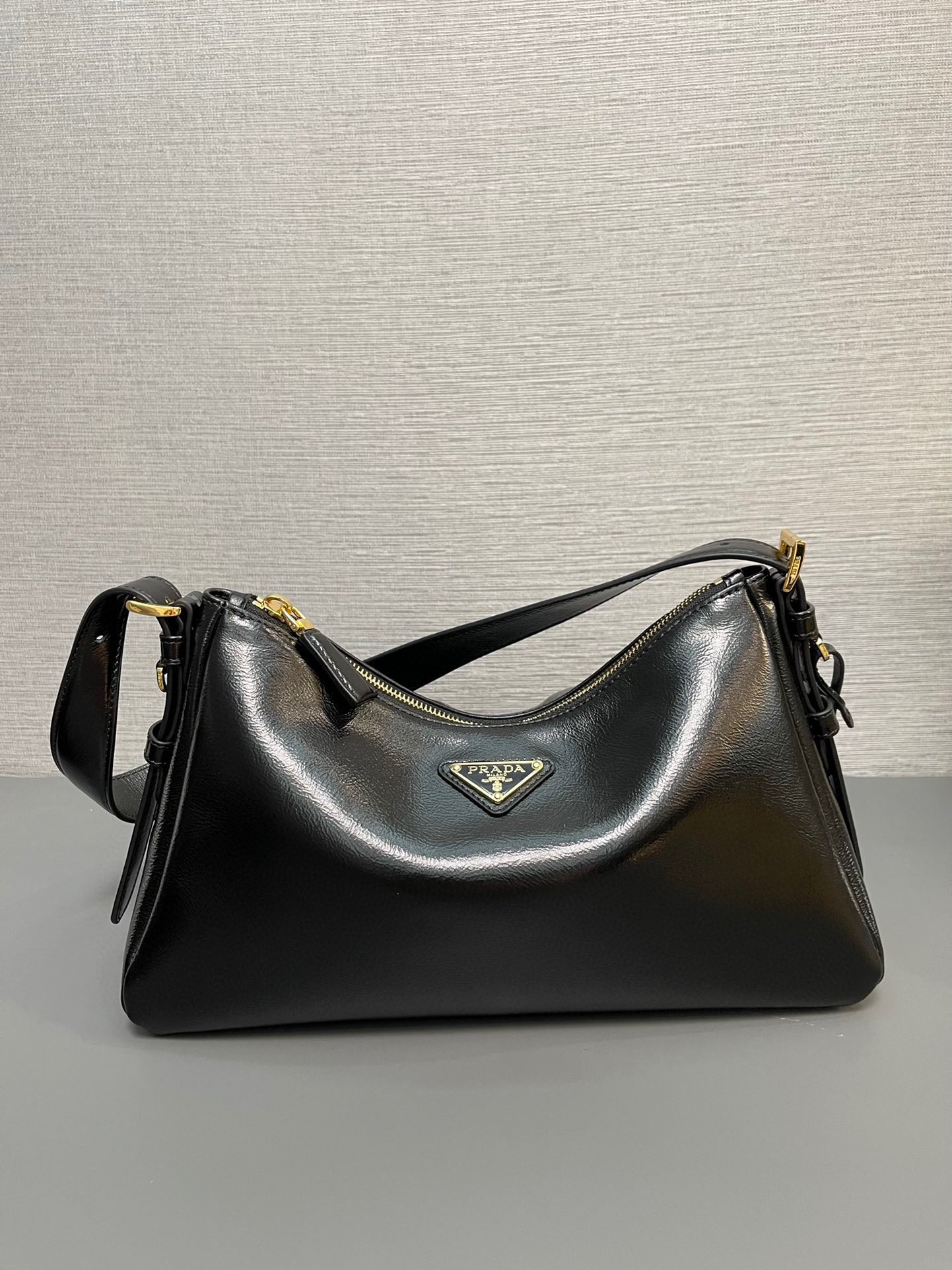 Pra*a aimée medium shoulder bag